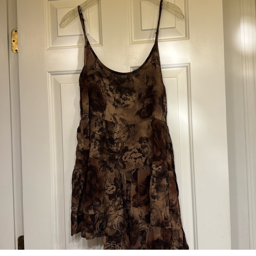 *rare* brandy melville Jada dress in rose brown pattern